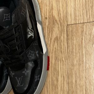 In good condition size 41